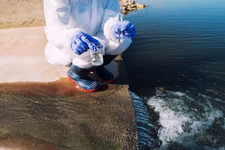 Expert Water Damage Restoration Costs and Cleanup Companies